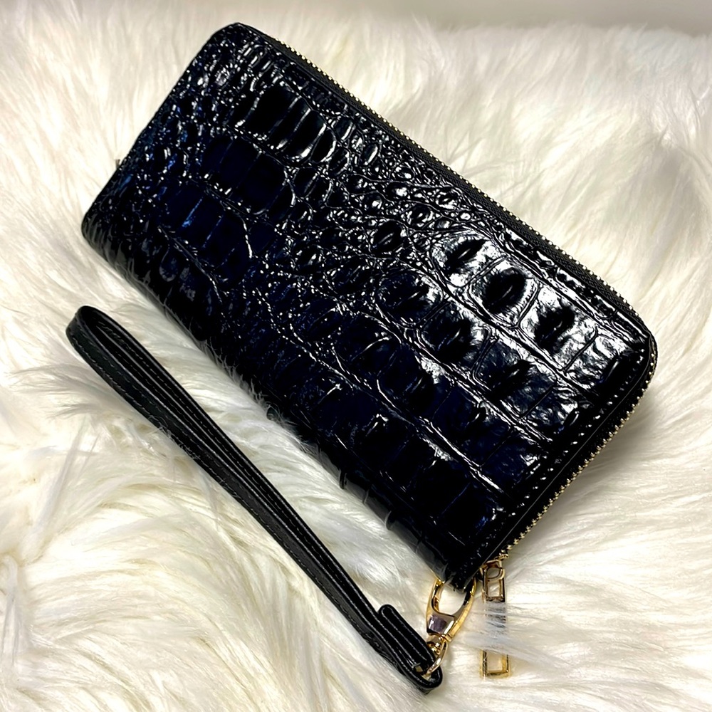 Tritexture Black Single Zipper Wallet with Strap
